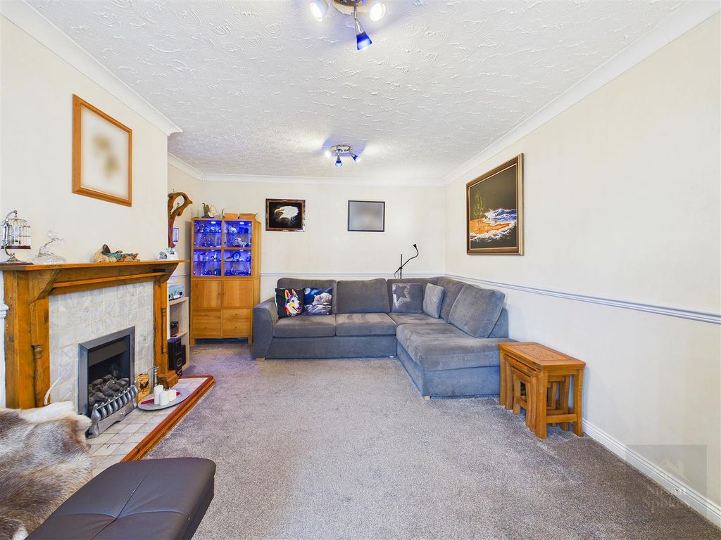 Property photo 3 of 19 Cam01858G0-Pr0327-Still002.Jpg