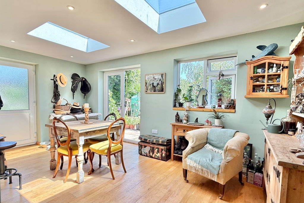 Property photo 3 of 26 Gallery