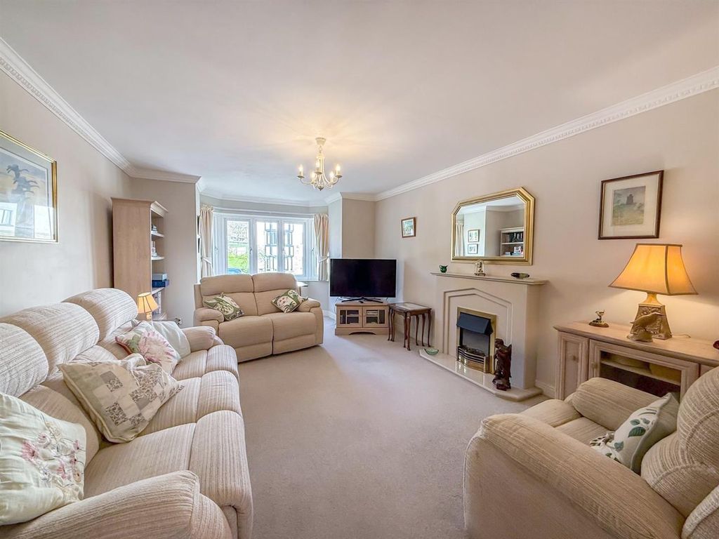 Property photo 3 of 20