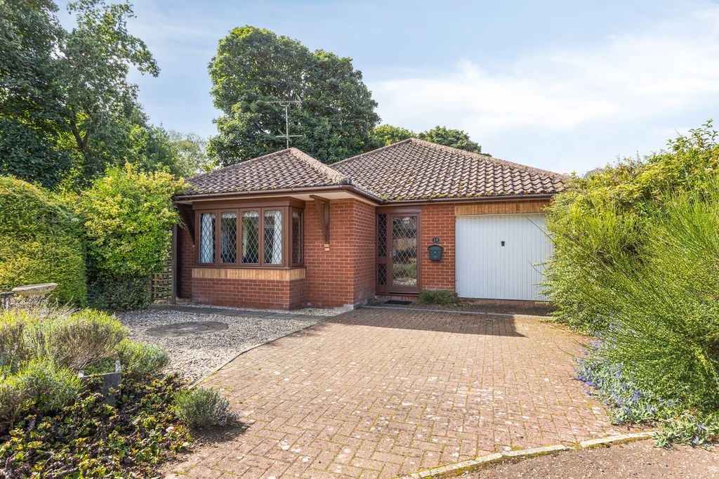 Property photo 1 of 11