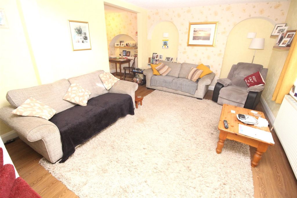 Property photo 2 of 15 Picture No. 11