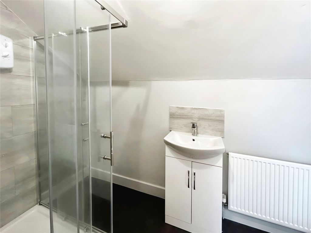 Property photo 3 of 5 En Suite