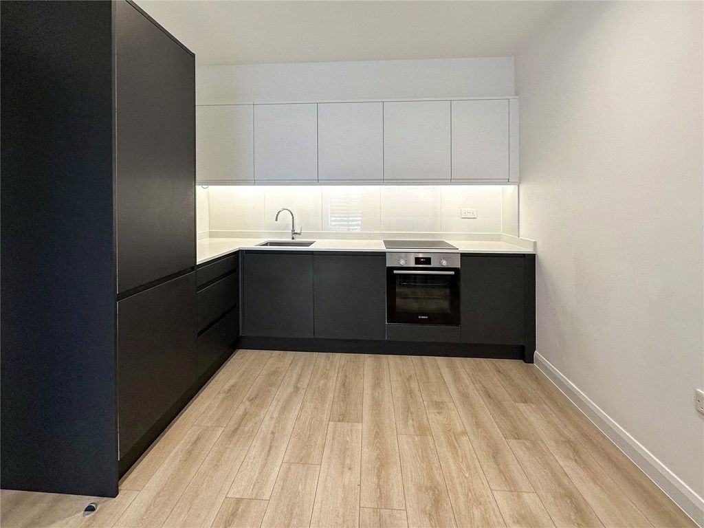 Property photo 2 of 5 Picture No. 14