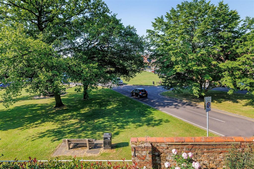 Property photo 2 of 19 9 Spriggs (13).Jpg