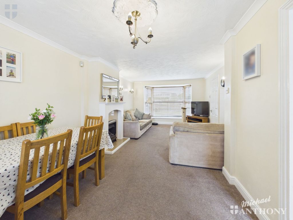 Property photo 2 of 15 Cam03852G0-Pr0725-Still013