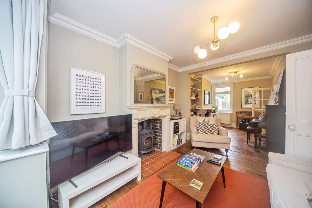 Property photo 3 of 20 Pbox-Img.Jpg