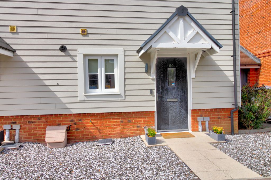 Property photo 2 of 40 Front