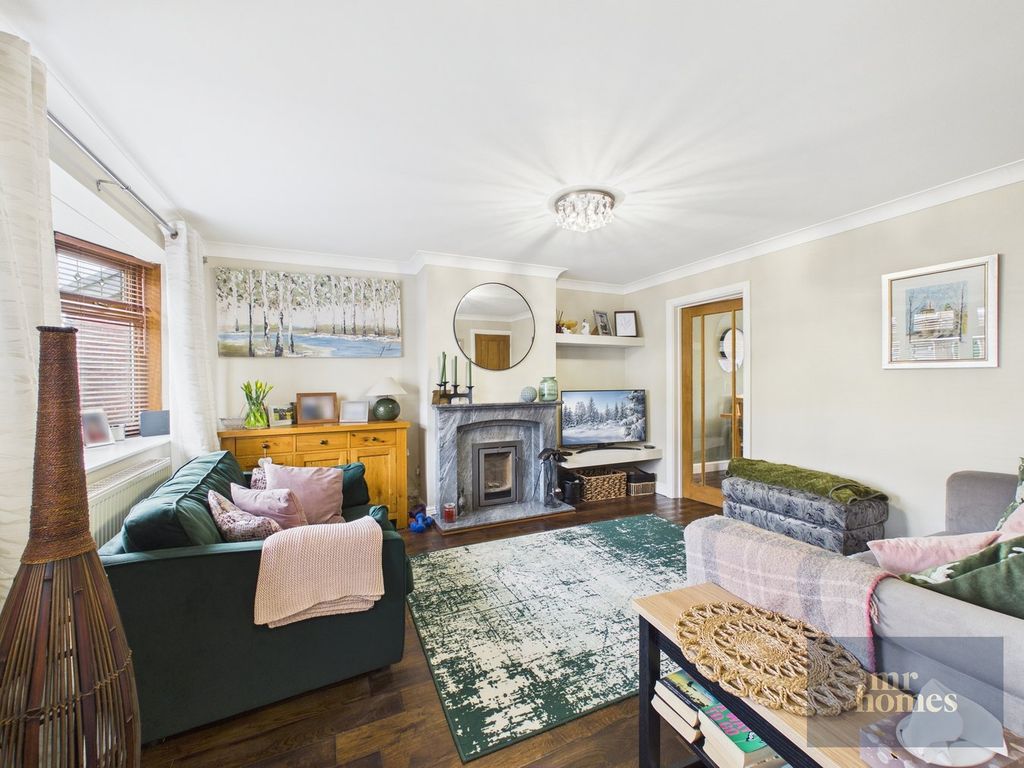 Property photo 2 of 29