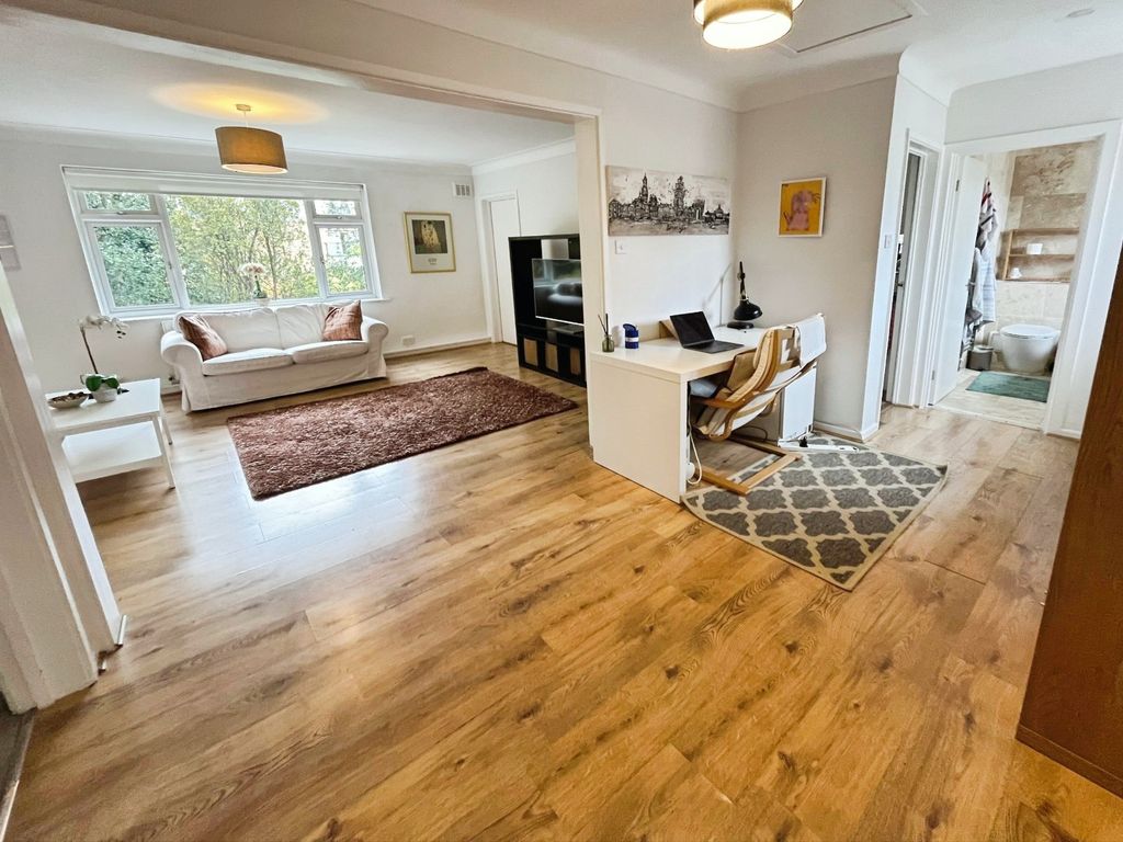 Property photo 2 of 16 Picture 2