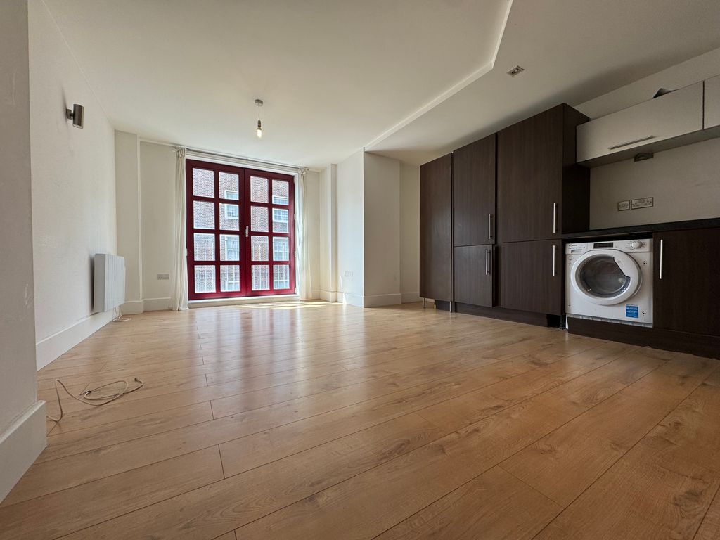 Property photo 3 of 9