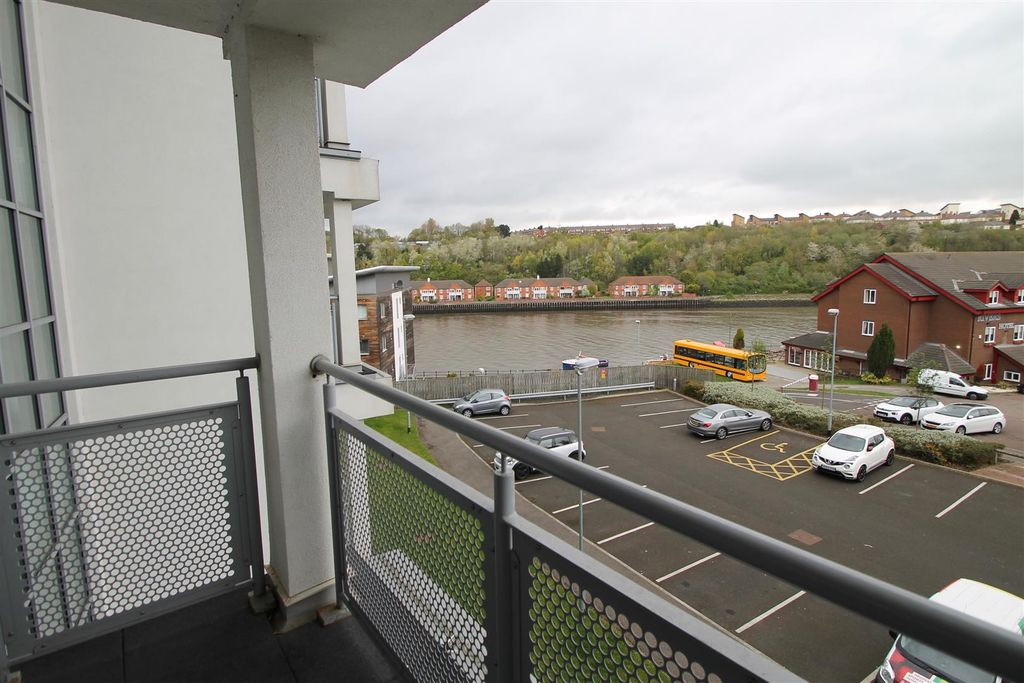 Property photo 2 of 16 Balcony