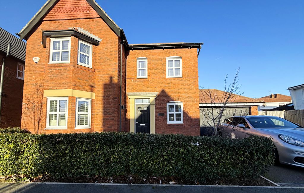 Property photo 2 of 21