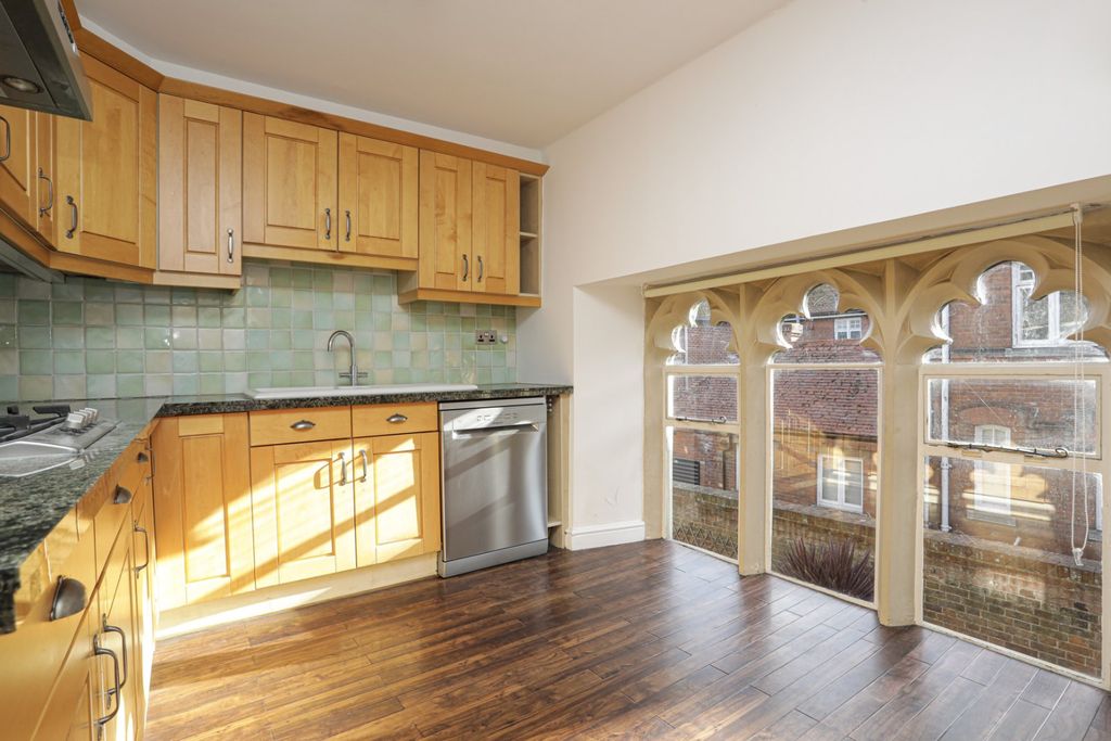 Property photo 3 of 24 Picture 3