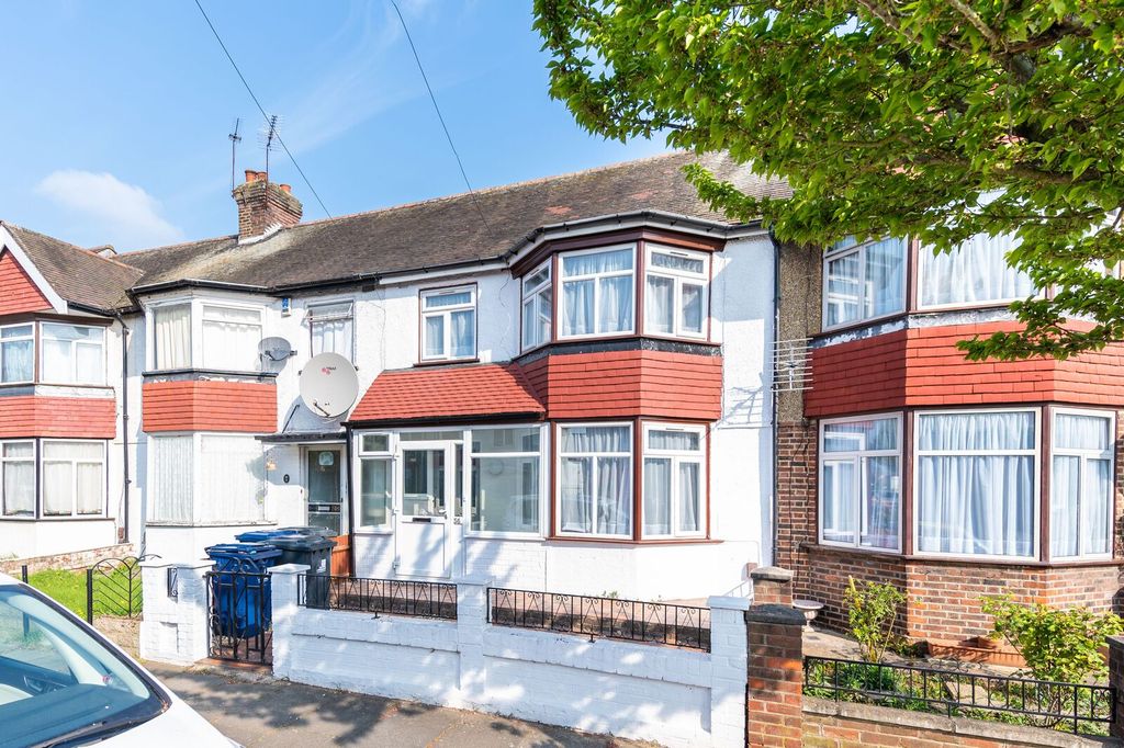 Property photo 2 of 12