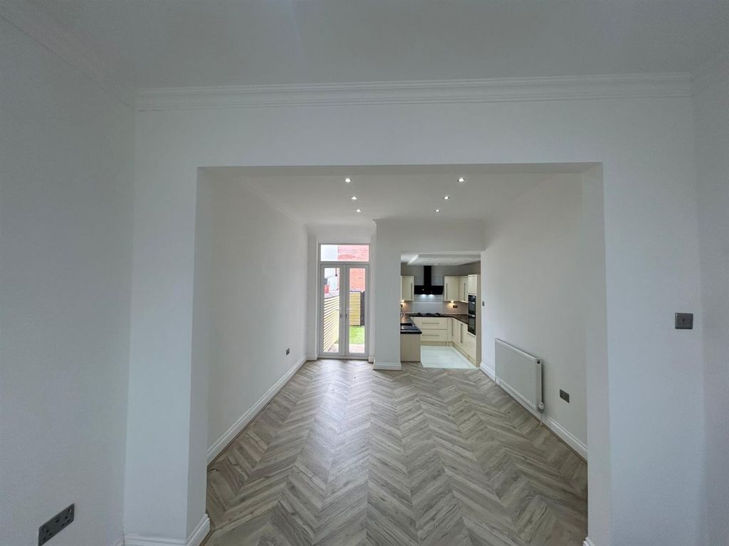 Property photo 3 of 20 Whatsapp Image 2026-03-23 At 10.51.44 Am (1).Jpeg