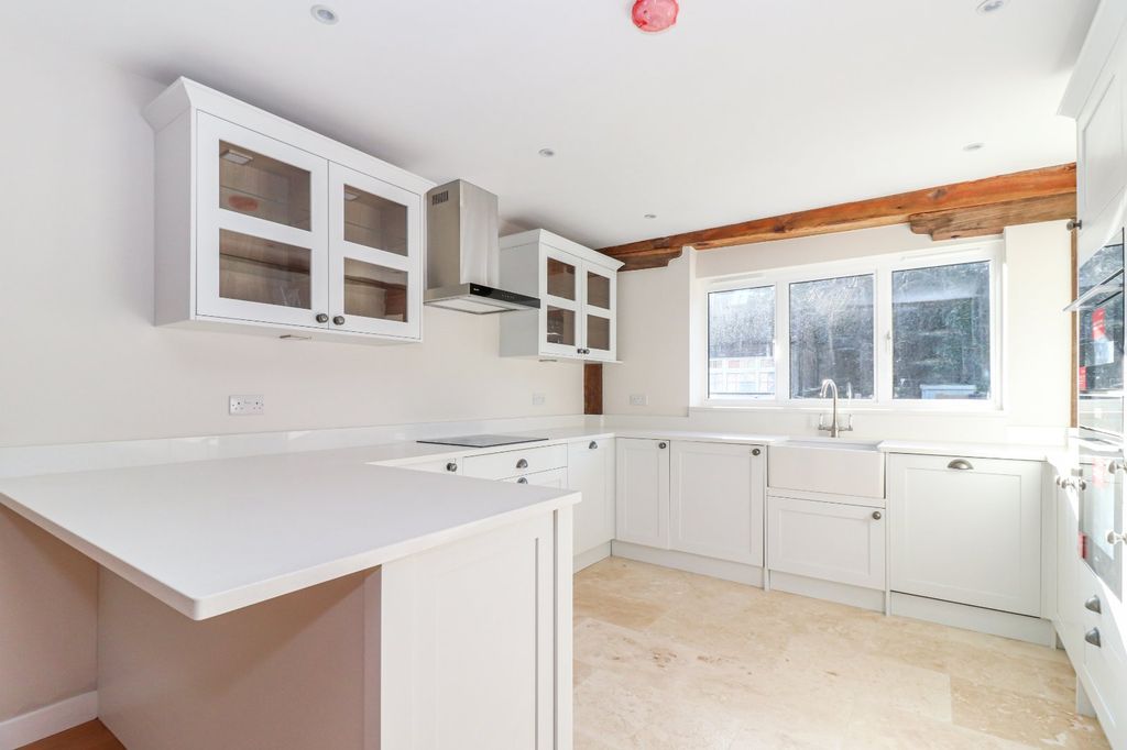 Property photo 3 of 15 Kitchen
