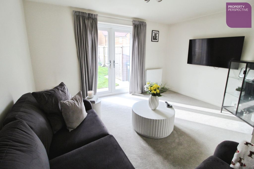 Property photo 2 of 9 Lounge