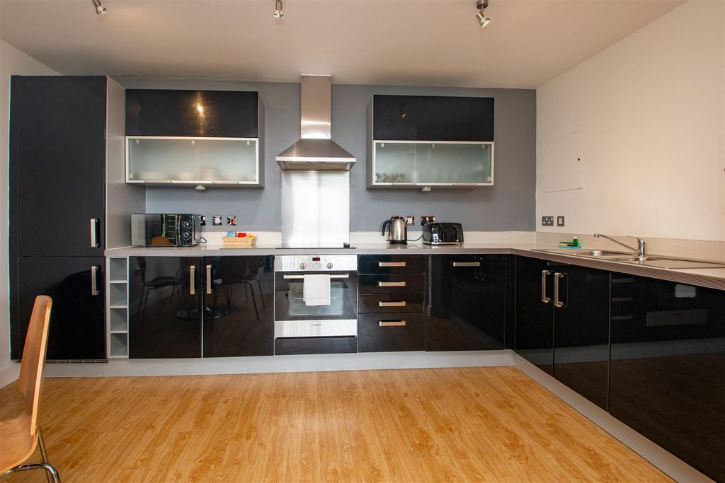 Property photo 3 of 15 31Jas_4.Jpg