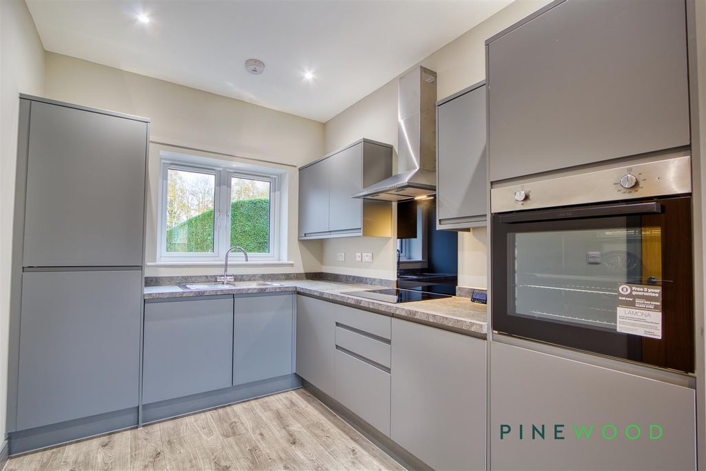 Property photo 3 of 24 Kitchen Diner