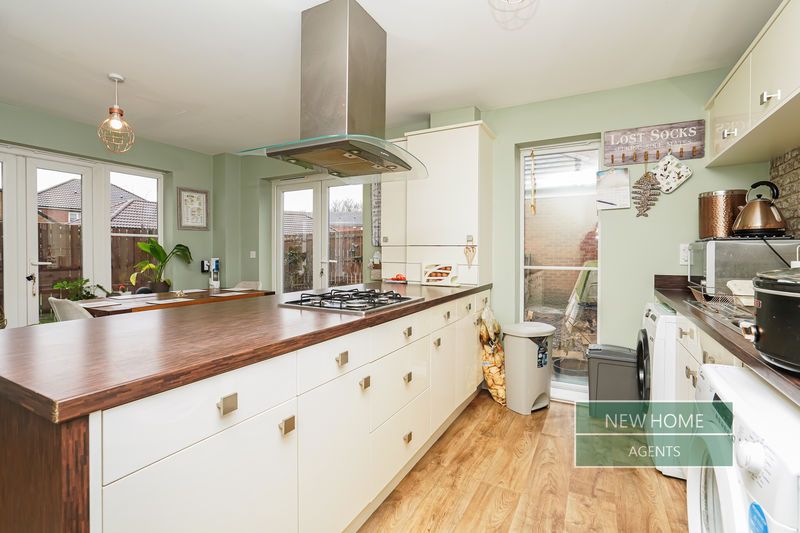 Property photo 3 of 28 Photo 7