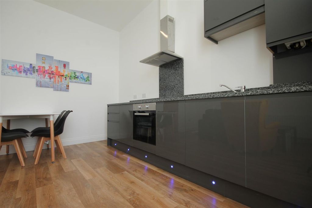 Property photo 3 of 12 3.Jpg