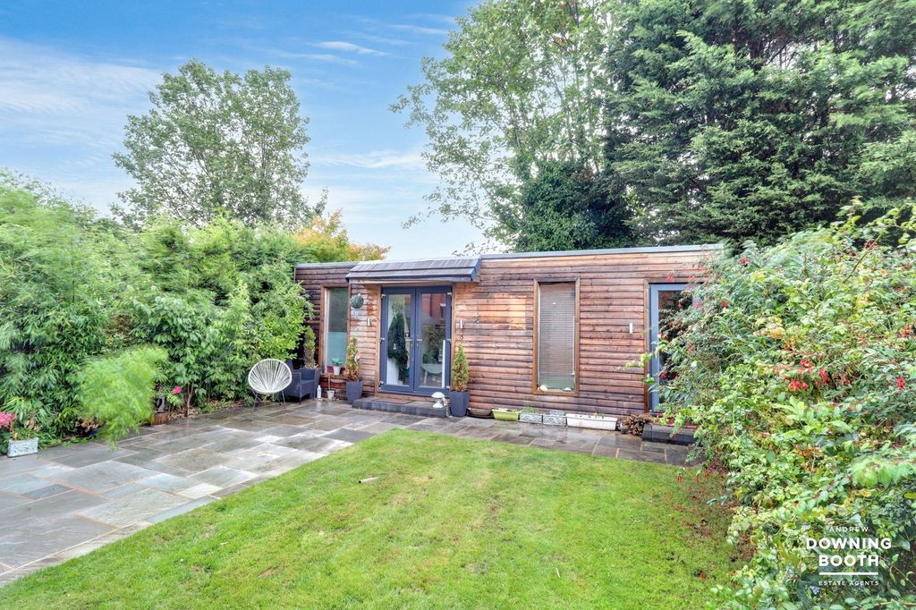 Property photo 2 of 23
