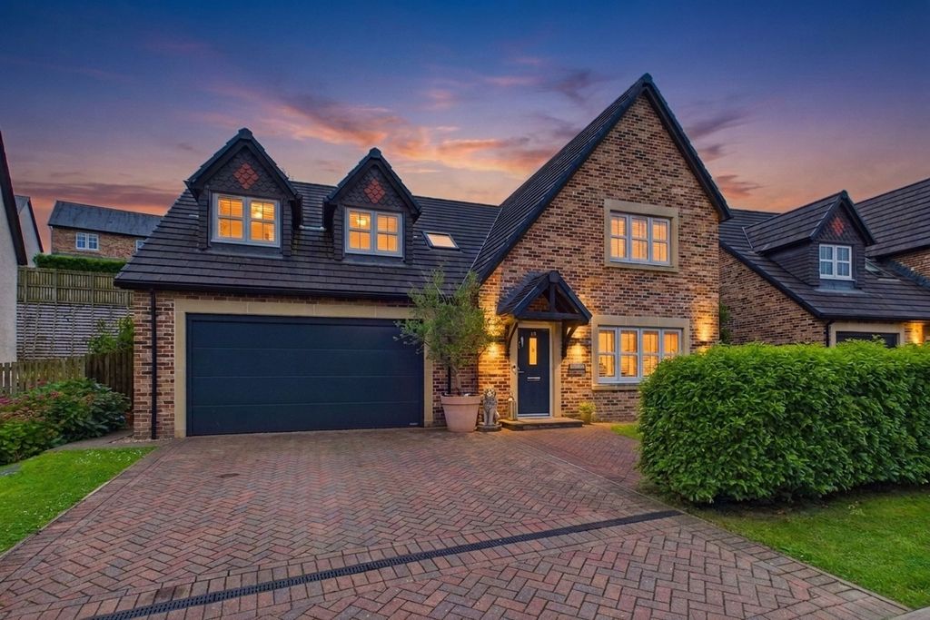 Property photo 1 of 37