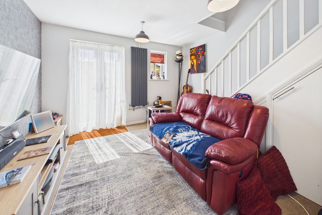 Property photo 2 of 13