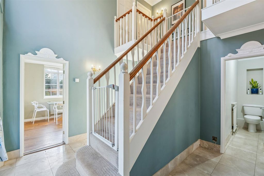 Additional image 5 of 5 bed detached house for saleHeath Road, Leighton Buzzard, Bedfordshire LU7