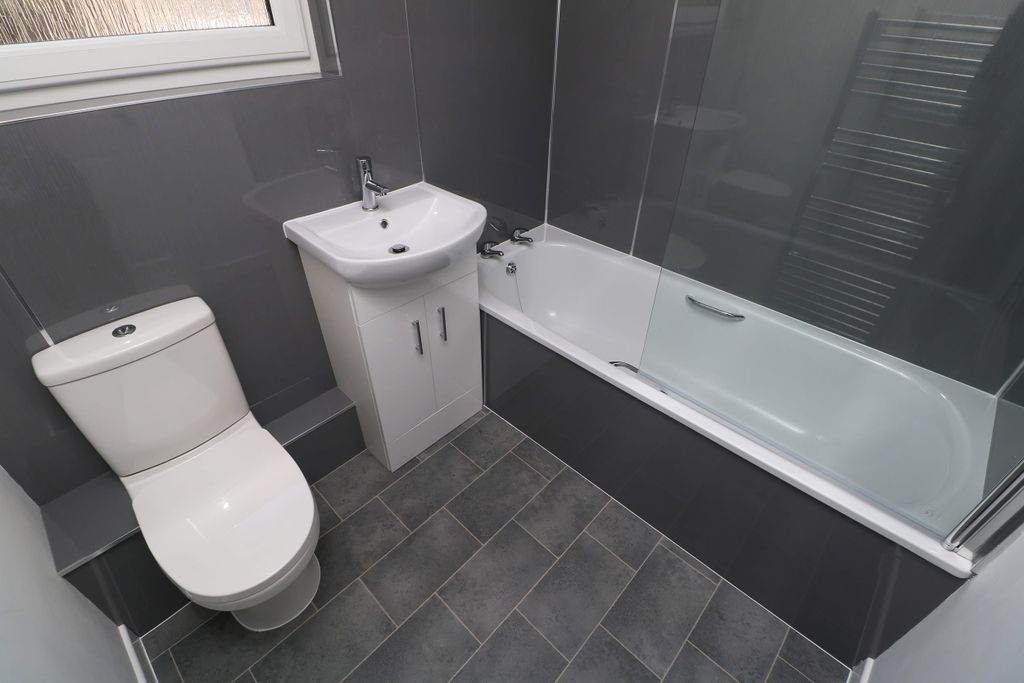 Property photo 2 of 11 Photo 2