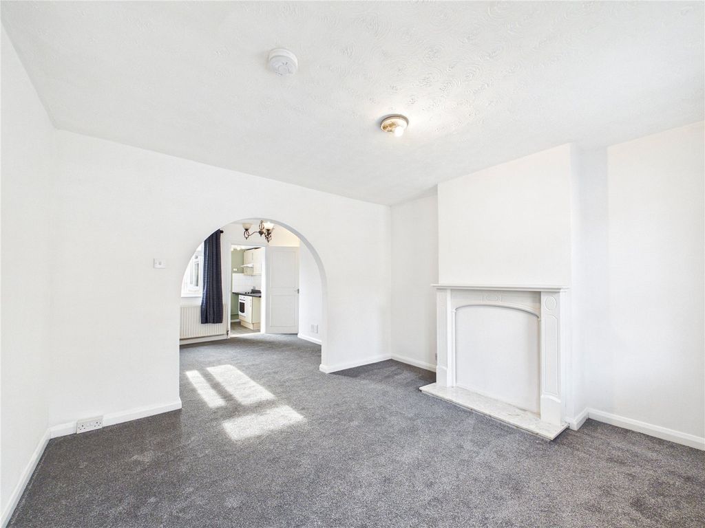 Property photo 2 of 15 Picture No. 18