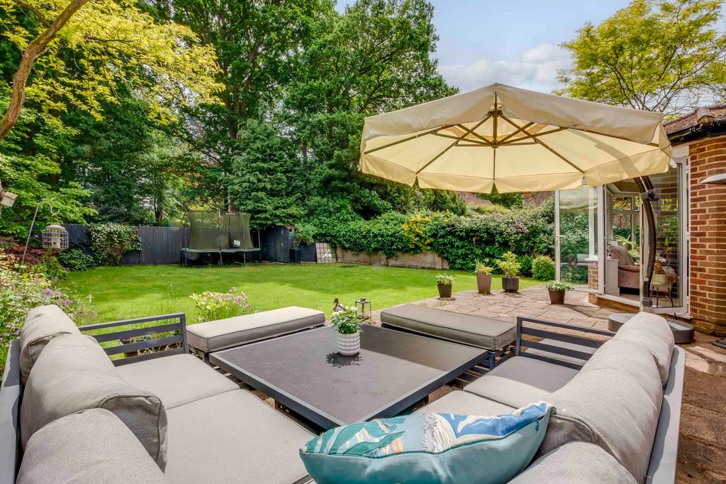 Property photo 3 of 24