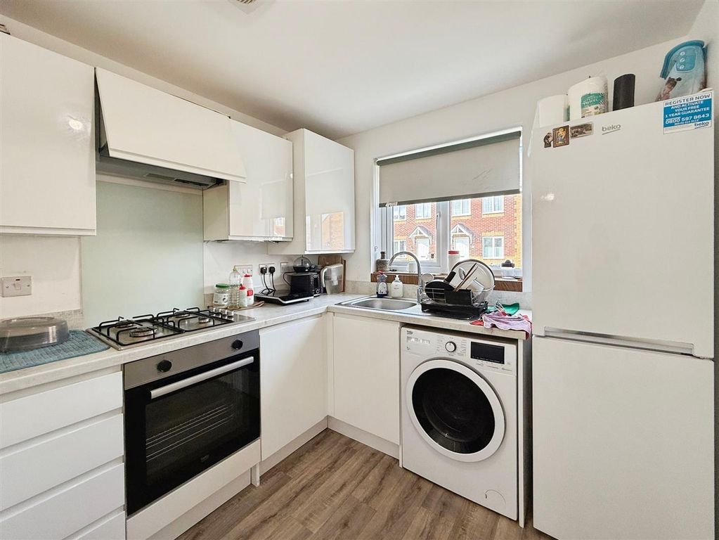Property photo 2 of 30 Kitchen/Diner