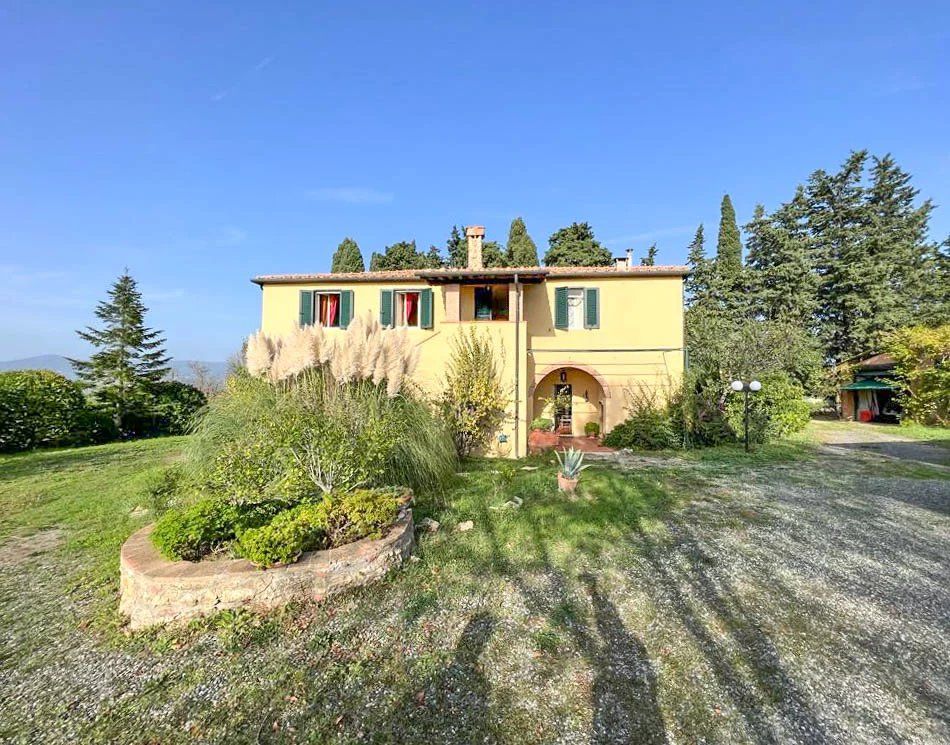 Property photo 2 of 36