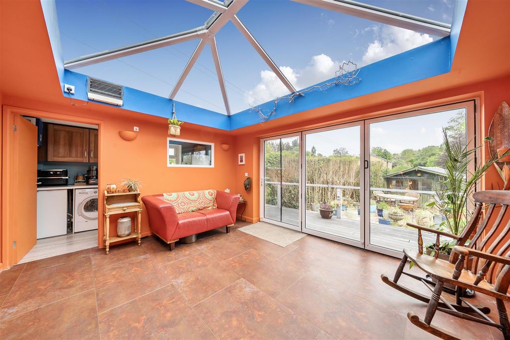 Property photo 3 of 26 Sun Room