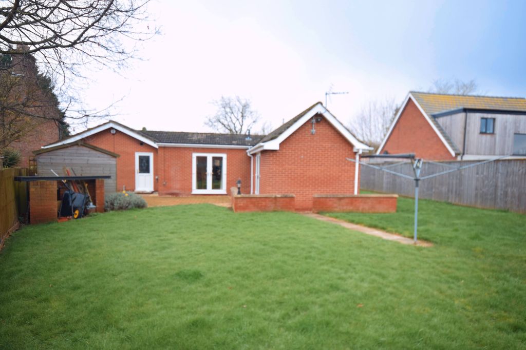Property photo 2 of 20