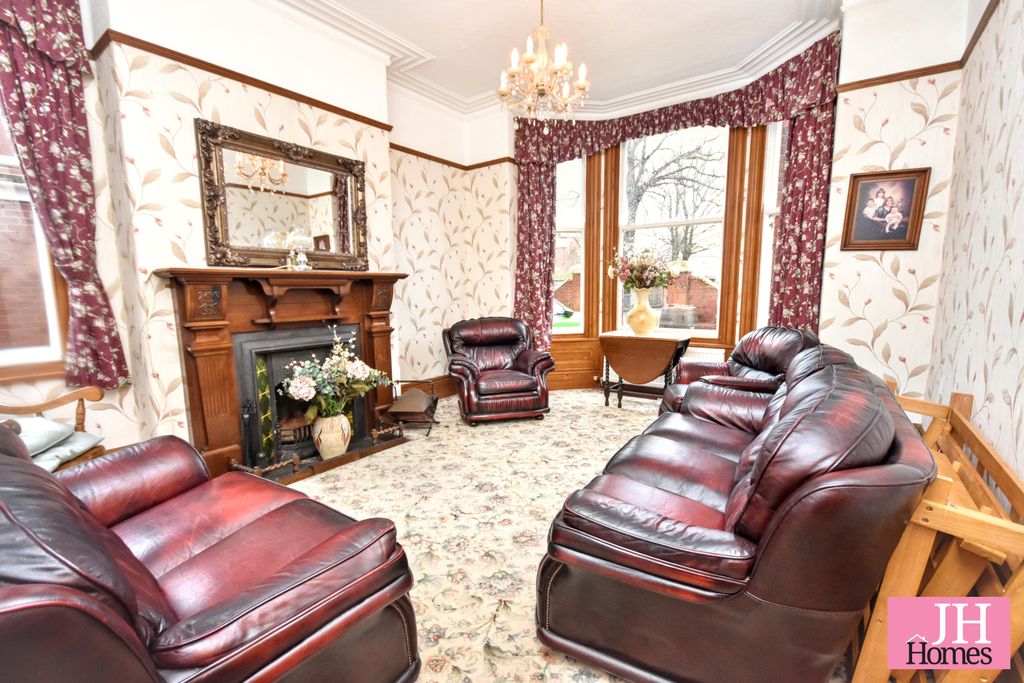 Property photo 2 of 19