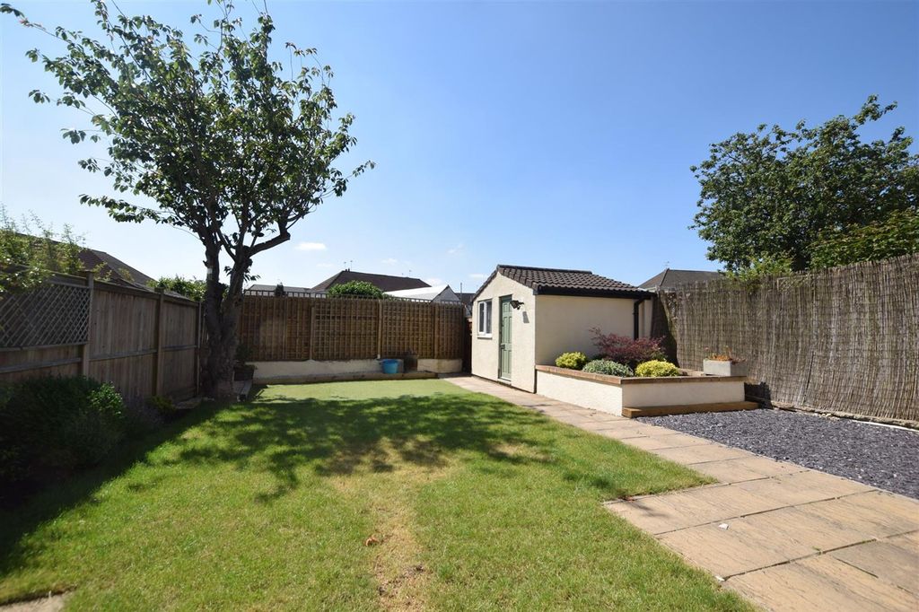 Property photo 2 of 12