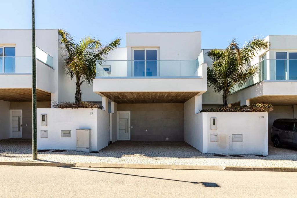 Property photo 1 of 36