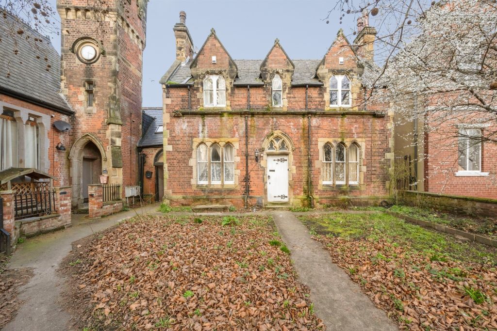 Property photo 1 of 16