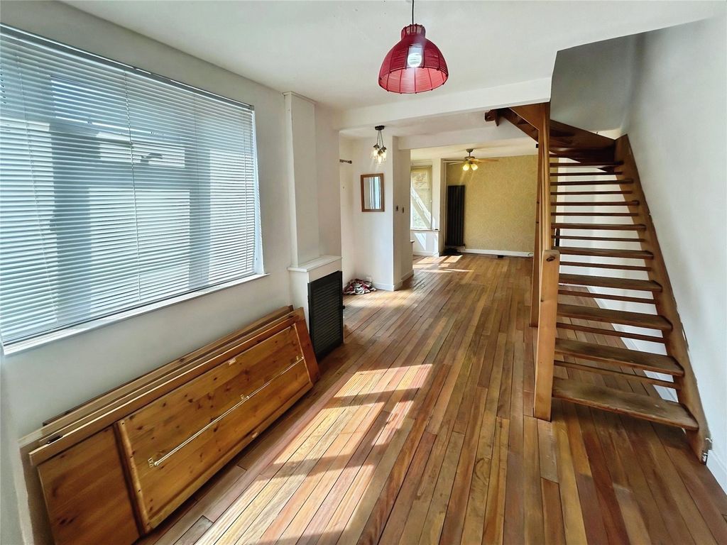 Property photo 3 of 14 Dining Area