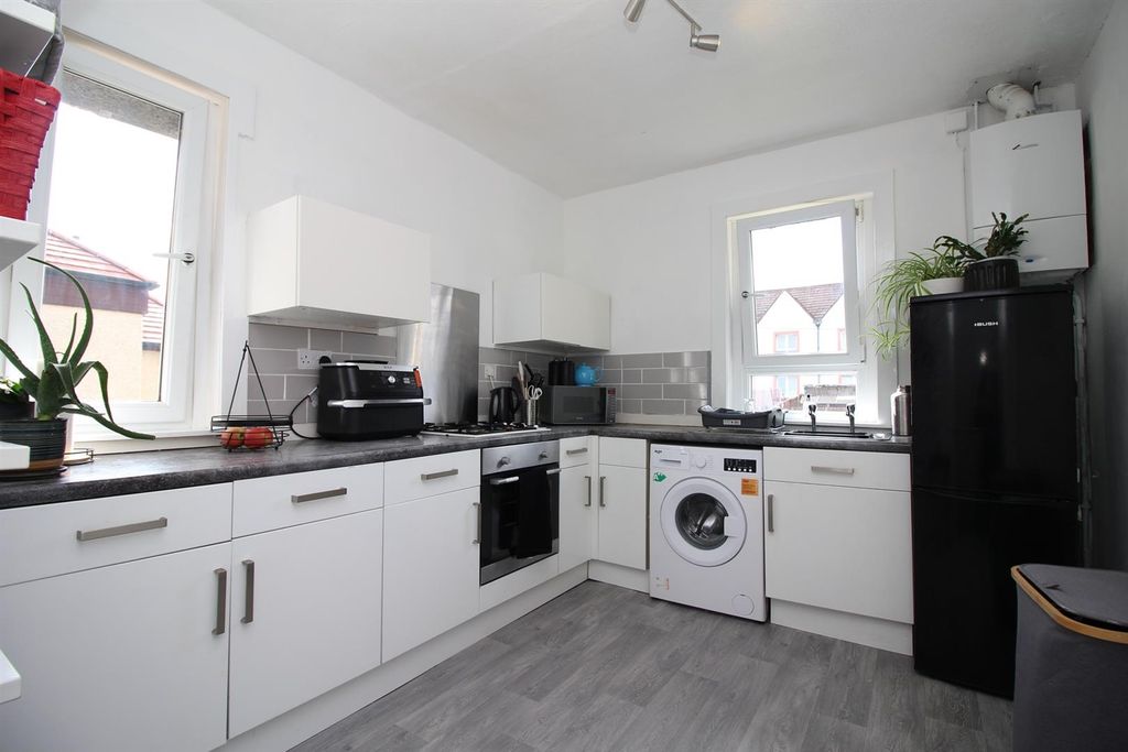Property photo 3 of 18 5.Jpg