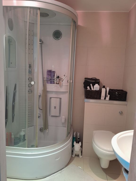 Property photo 1 of 5 Bathroom