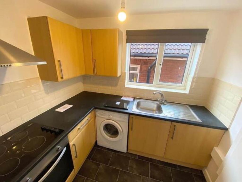 Property photo 1 of 5 Kitchen