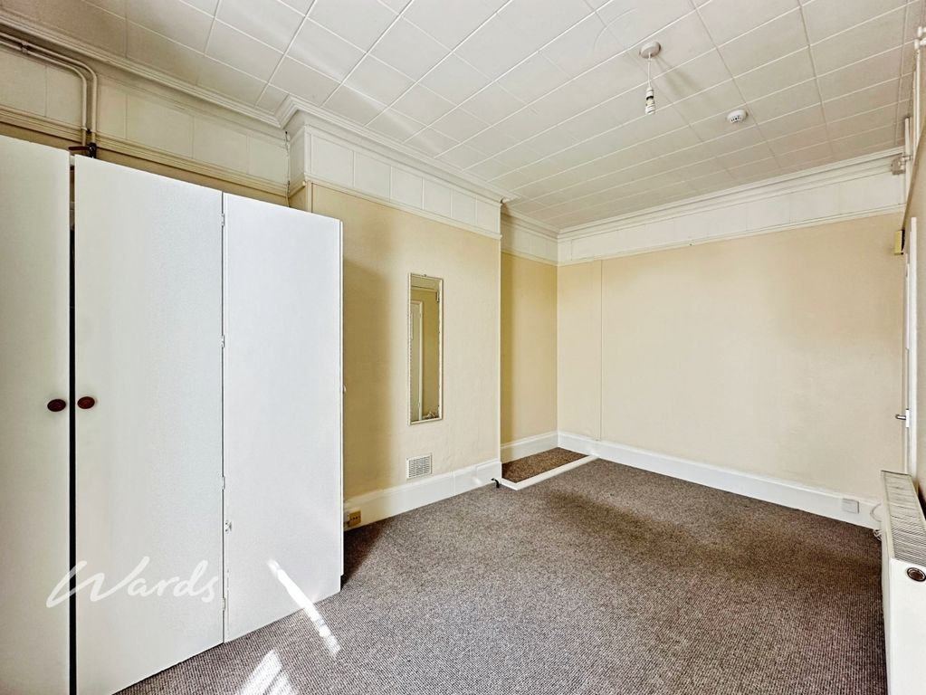 Property photo 3 of 12 Living/Bedroom Area