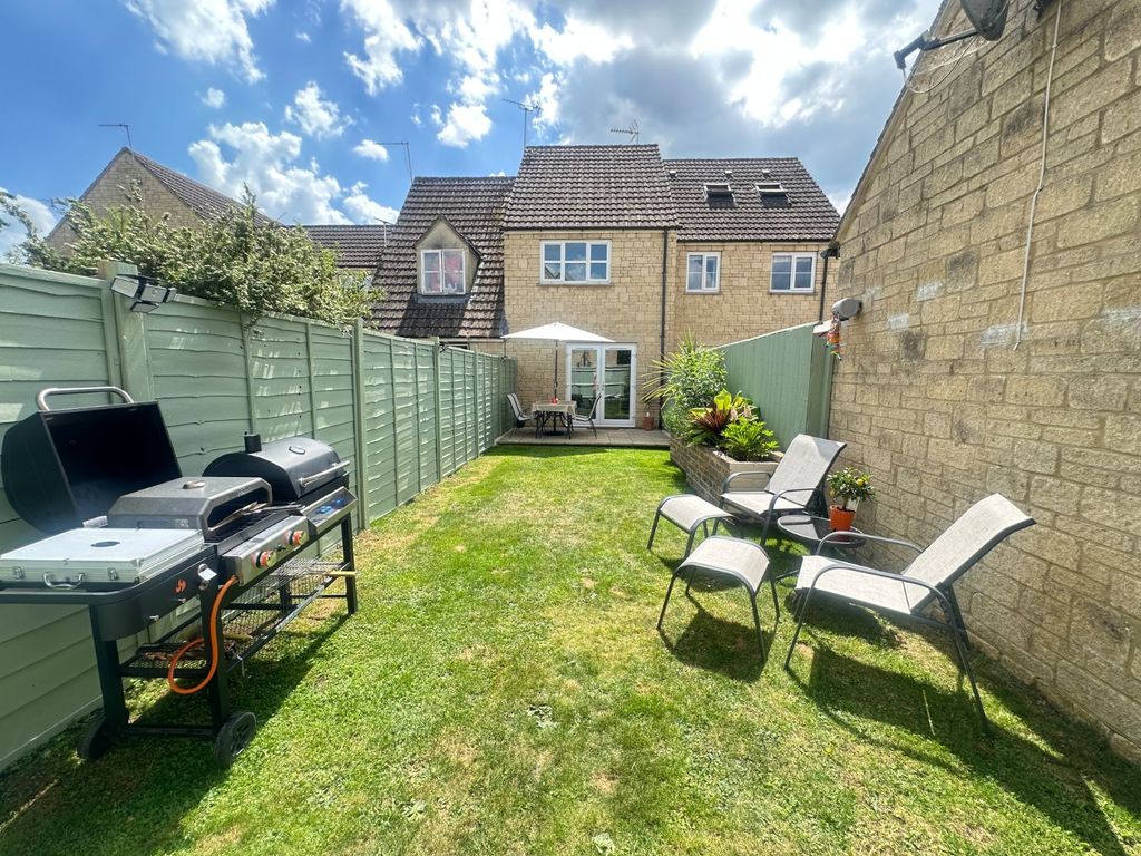 Property photo 2 of 13 Picture No. 33