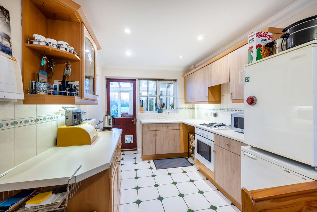 Property photo 3 of 12