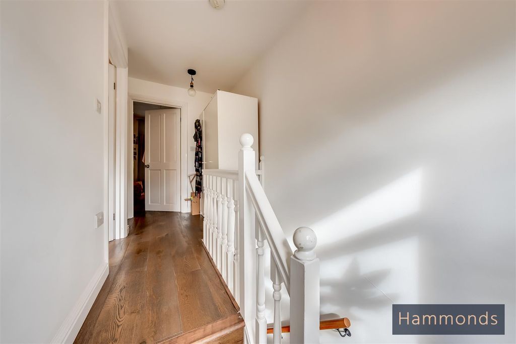 Property photo 2 of 20 A7S04030Hdr.Jpg