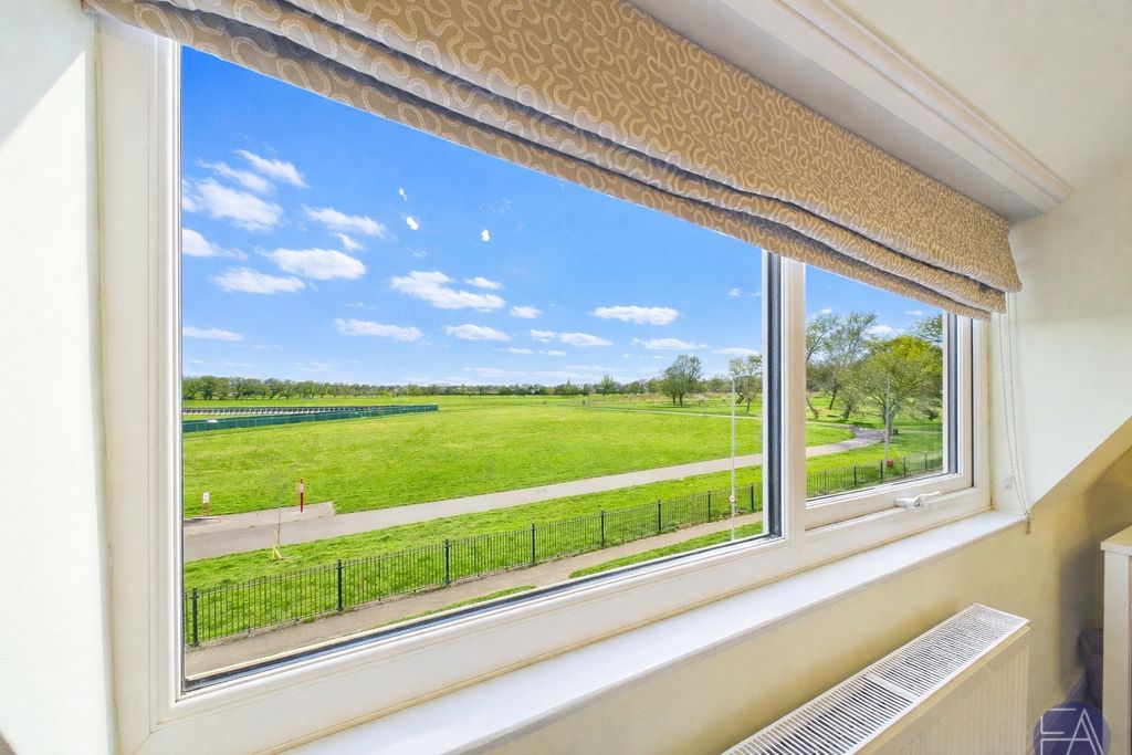 Property photo 2 of 27 4999552
