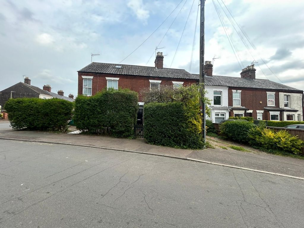 Property photo 3 of 3